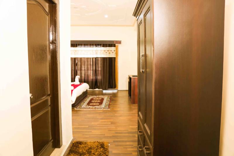 best luxury hotel in ladakh