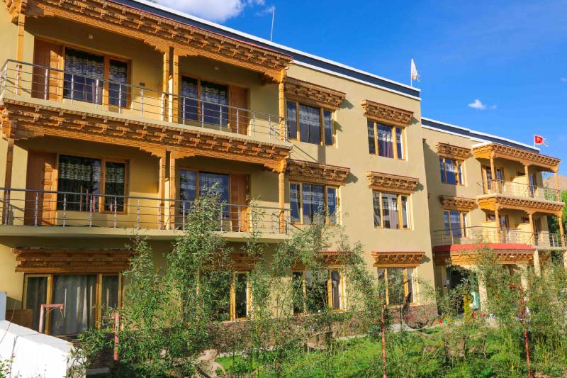 best budget hotel in leh ladakh