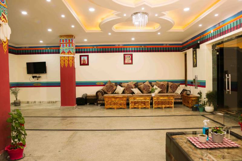 best luxury hotel in ladakh