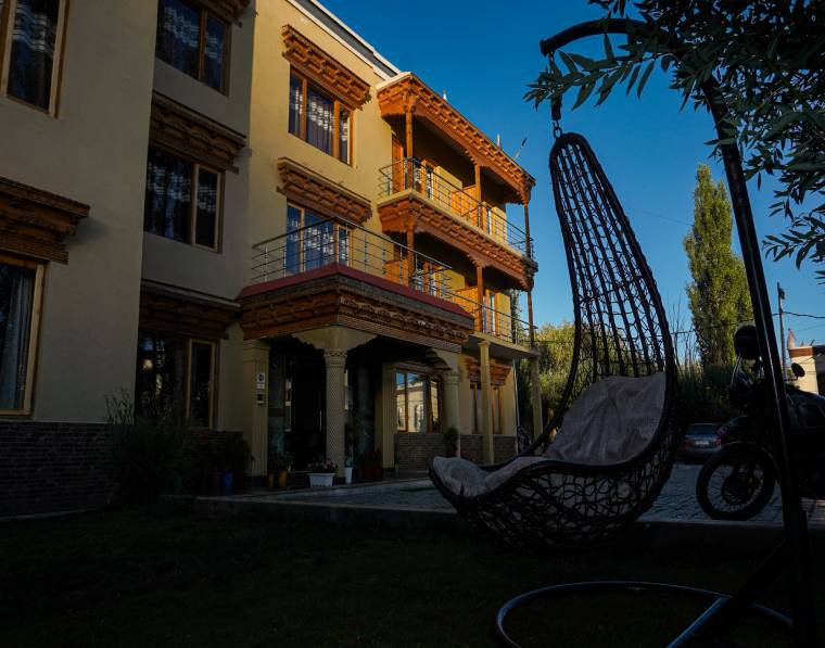 budget hotel in ladakh